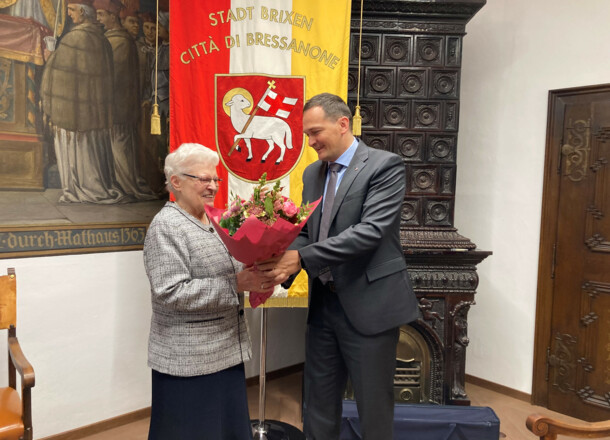 Kindergarten Anna Seidner – Schenkung an die Gemeinde Brixen unterzeichnet